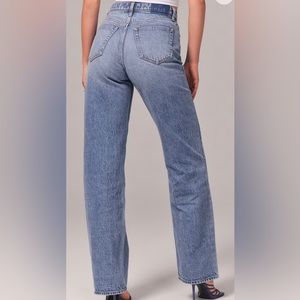 Abercrombie & Fitch Curve Love The Loose High Rise Jean
